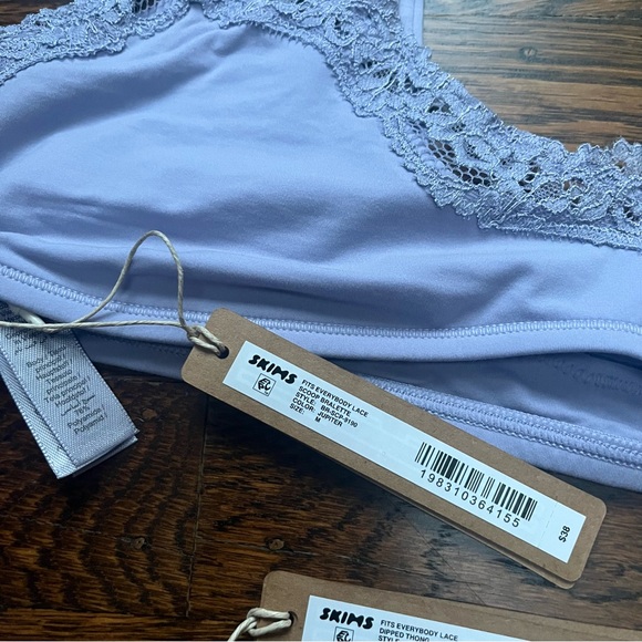 NWT SKIMS FITS EVERYBODY LACE SCOOP BRALETTE & PANTIES | JUPITER - Picture 4 of 4